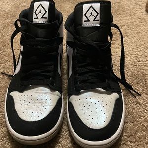Air Jordan 1 Mid SE Diamond size 8